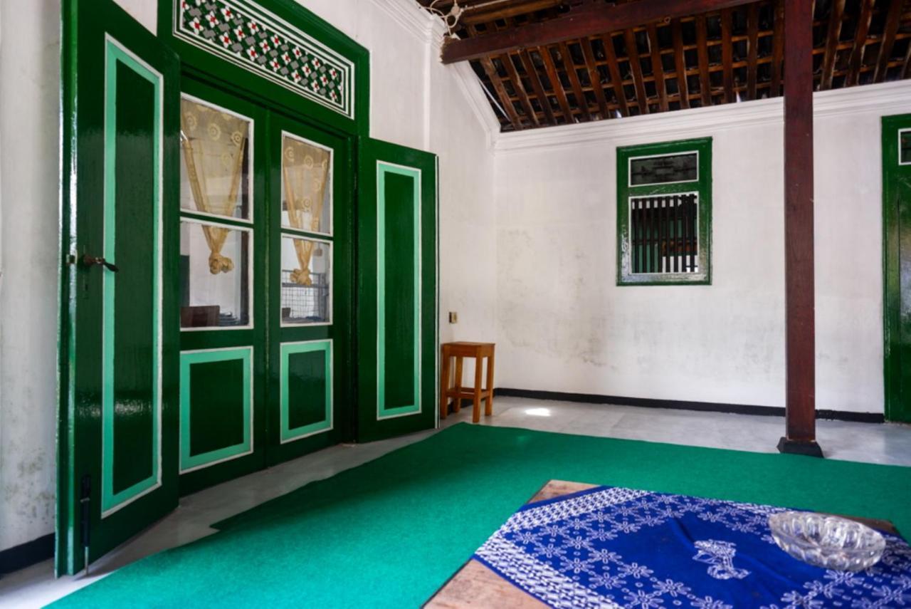 Reddoorz Syariah @ Ndalem Kembang Sore Yogyakarta Exterior foto